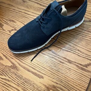 Tommy Hilfiger Blue Oxfords Classic Elegance